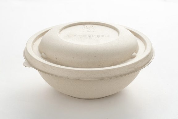 Taça em polpa de cana com tampa